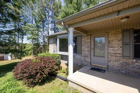 7 Blue Ridge Court Luray VA 22835
