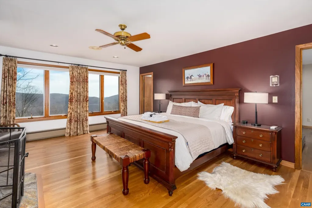 327 Crawfords Edge Roseland VA 22967