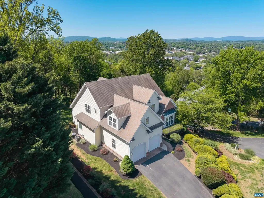 129 Fontana Court Charlottesville VA 22911