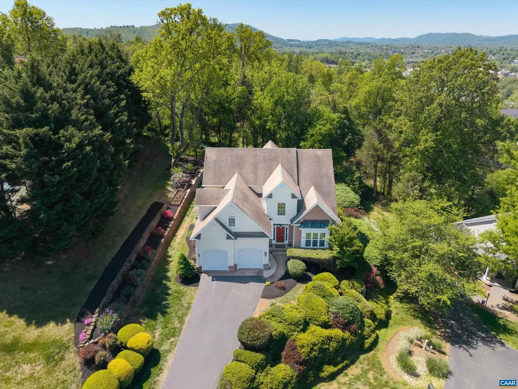 129 Fontana Court Charlottesville VA 22911