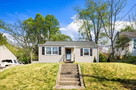 428 Poplar Avenue S Waynesboro VA 22980