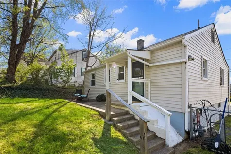 428 Poplar Avenue S Waynesboro VA 22980