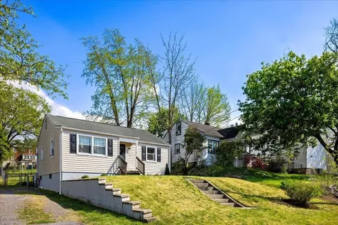 428 Poplar Avenue S Waynesboro VA 22980