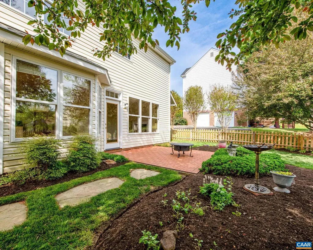 352 Leaping Fox Court Charlottesville VA 22902