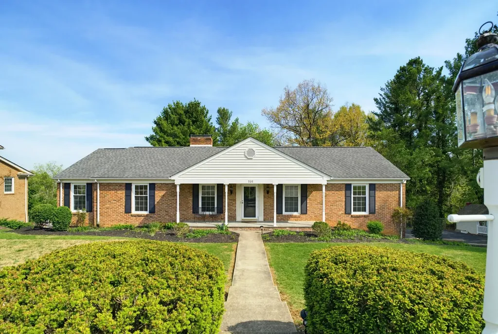 505 Victoria Drive Staunton VA 24401