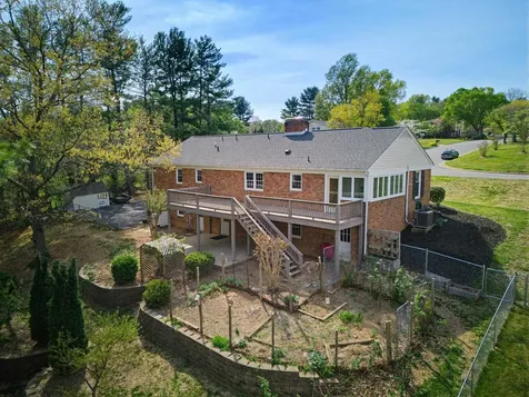 505 Victoria Drive Staunton VA 24401