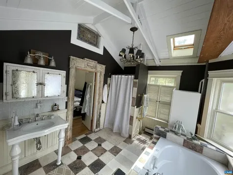 954 Old Lynchburg Road Charlottesville VA 22903
