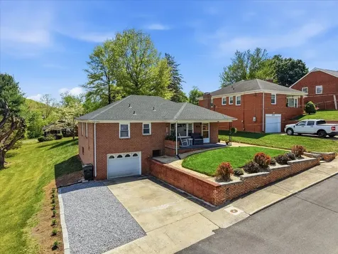 503 Ritchie Boulevard Staunton VA 24401