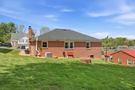 503 Ritchie Boulevard Staunton VA 24401