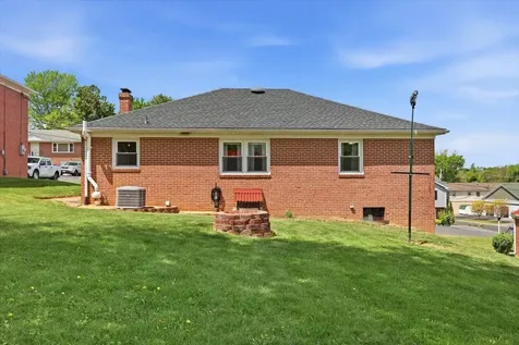 503 Ritchie Boulevard Staunton VA 24401