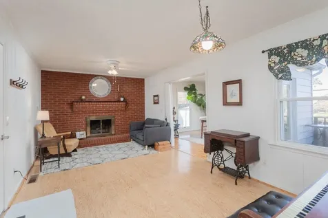 25 Emery Street Harrisonburg VA 22801