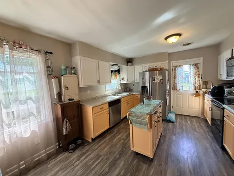45 Mercer Circle Grottoes VA 24441