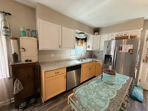 45 Mercer Circle Grottoes VA 24441