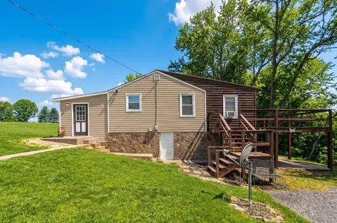 9 Hoagie Lane Swoope VA 24479