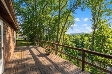 9 Hoagie Lane Swoope VA 24479