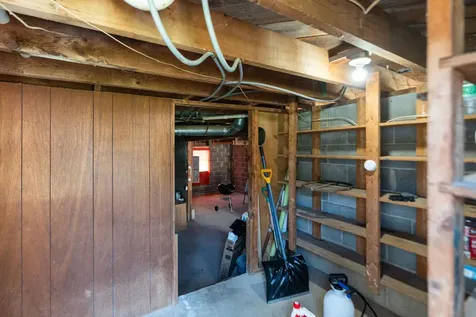 9 Hoagie Lane Swoope VA 24479