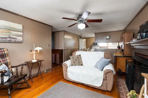 9 Hoagie Lane Swoope VA 24479