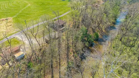 9 Hoagie Lane Swoope VA 24479