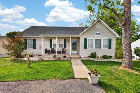 165 Fairmont Drive Staunton VA 24401