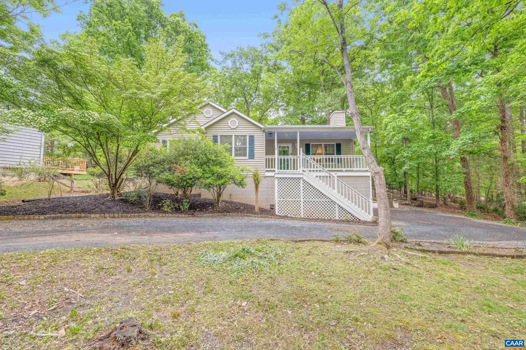 21 Ashton Road Palmyra VA 22963