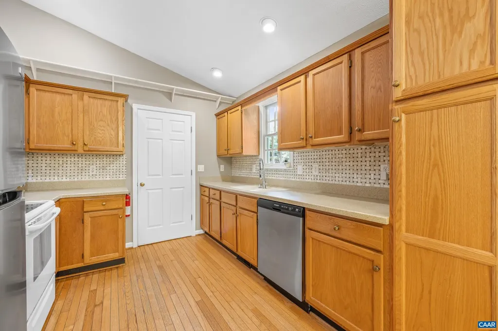 21 Ashton Road Palmyra VA 22963