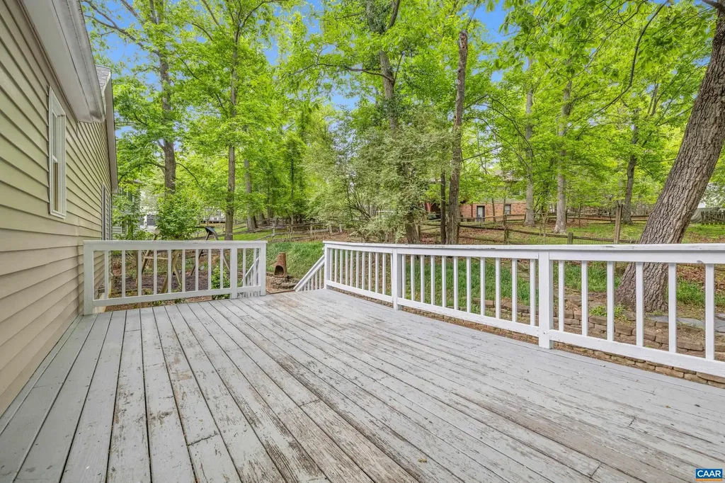 21 Ashton Road Palmyra VA 22963