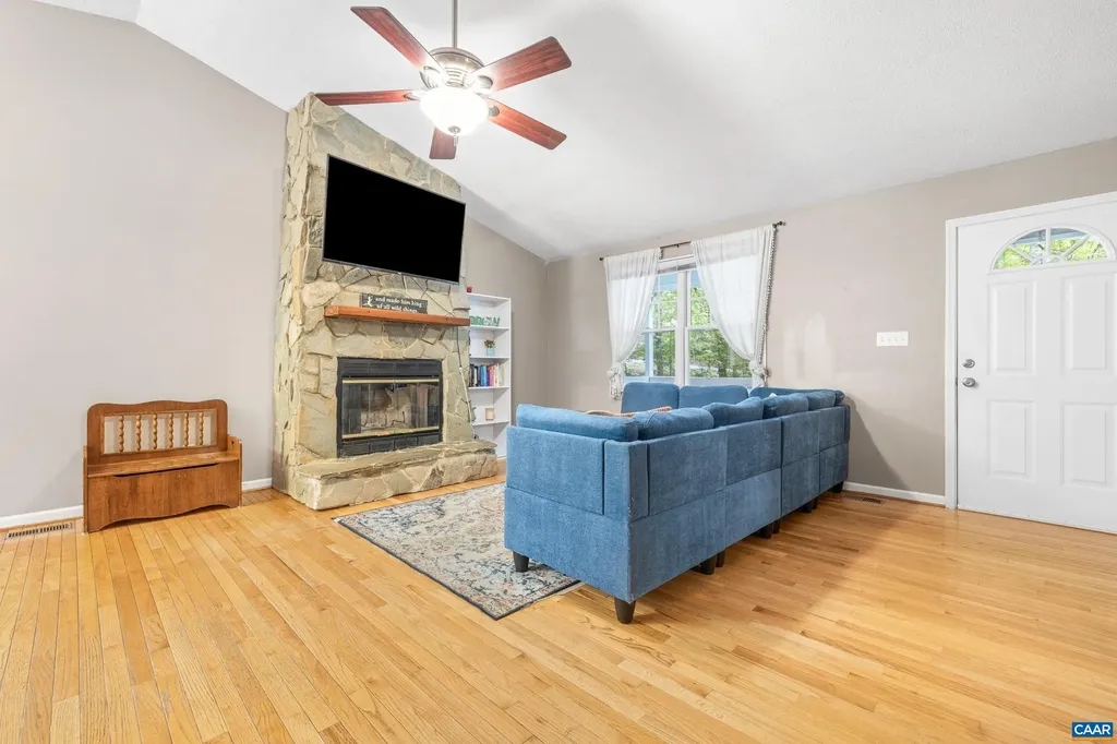 21 Ashton Road Palmyra VA 22963