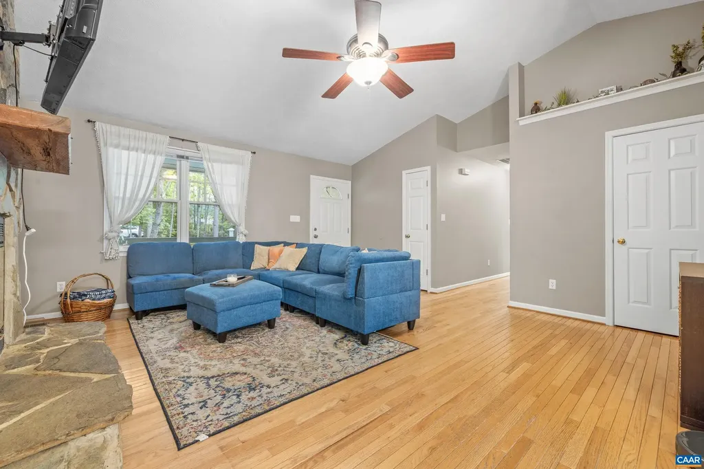 21 Ashton Road Palmyra VA 22963