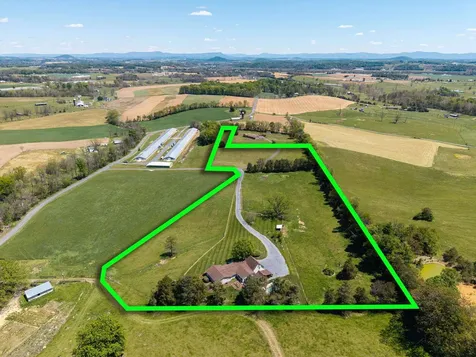234 Paradise Lane Bridgewater VA 22812