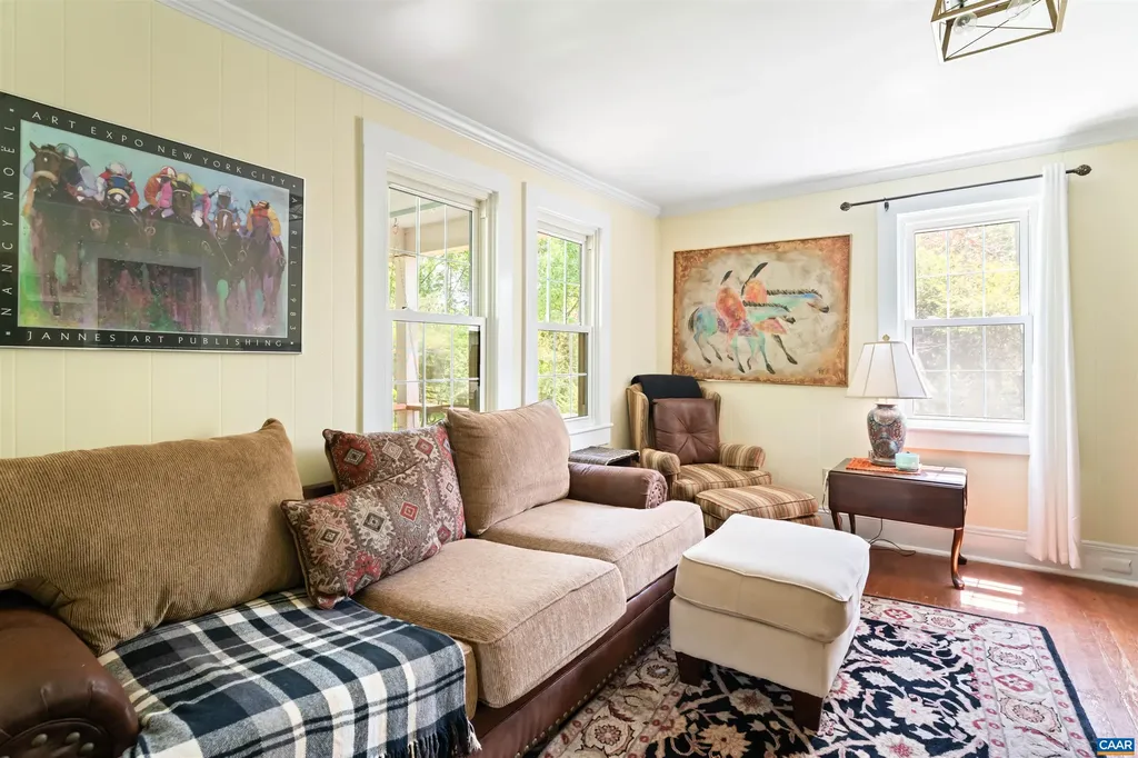 418 James River Road Scottsville VA 24590