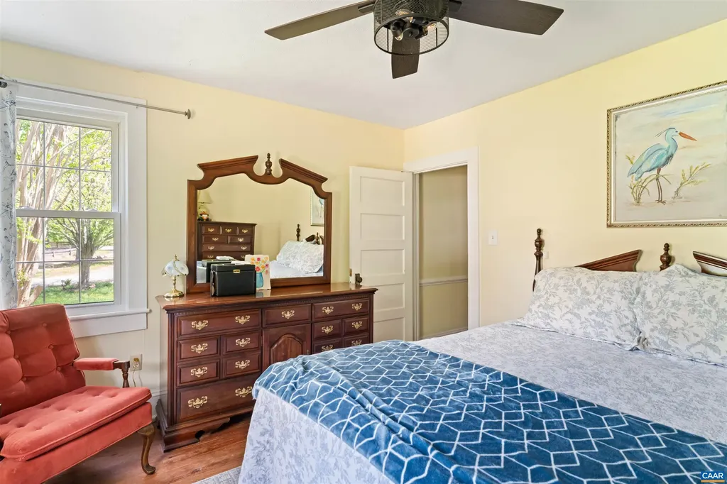418 James River Road Scottsville VA 24590