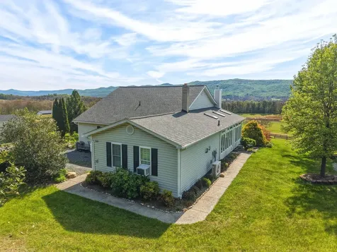 340 Nazareth Drive Fort Valley VA 22652