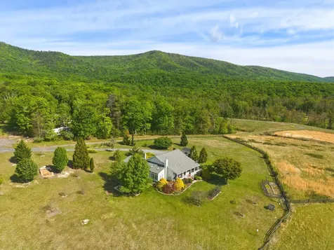 340 Nazareth Drive Fort Valley VA 22652