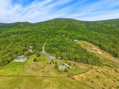 340 Nazareth Drive Fort Valley VA 22652