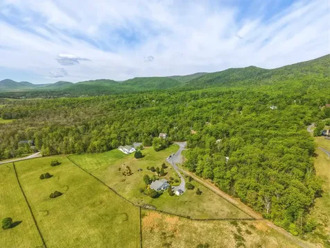 340 Nazareth Drive Fort Valley VA 22652