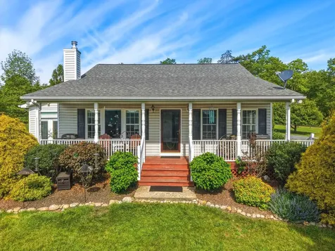 340 Nazareth Drive Fort Valley VA 22652