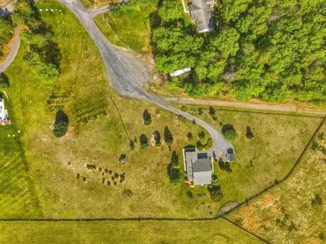 340 Nazareth Drive Fort Valley VA 22652