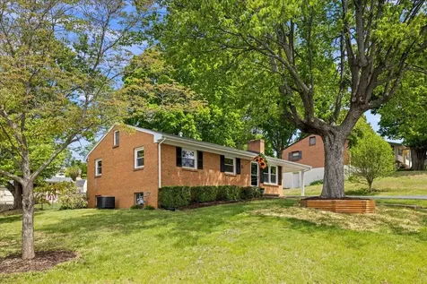 84 Hudson Avenue Staunton VA 24401
