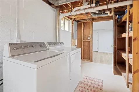 84 Hudson Avenue Staunton VA 24401