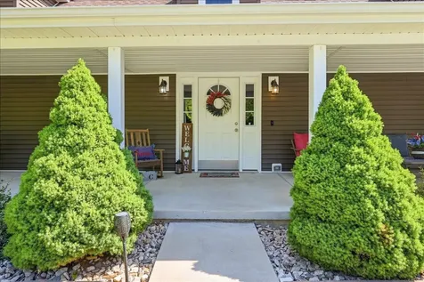 324 Lofton Road Raphine VA 24472