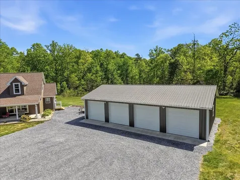 324 Lofton Road Raphine VA 24472