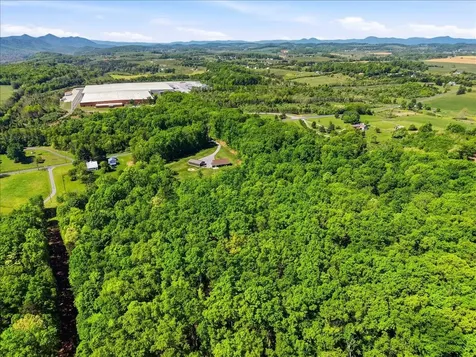 324 Lofton Road Raphine VA 24472