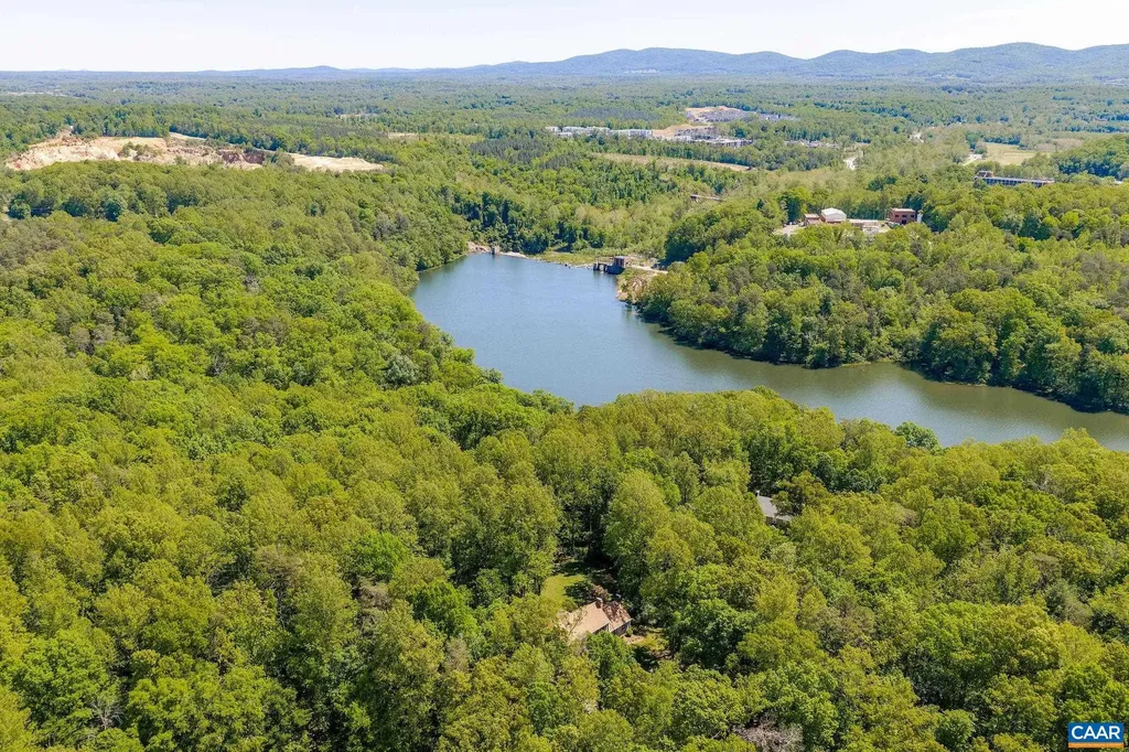 755 Lochridge Lane Earlysville VA 22936