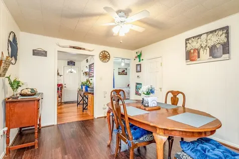 207 8th Street Grottoes VA 24441