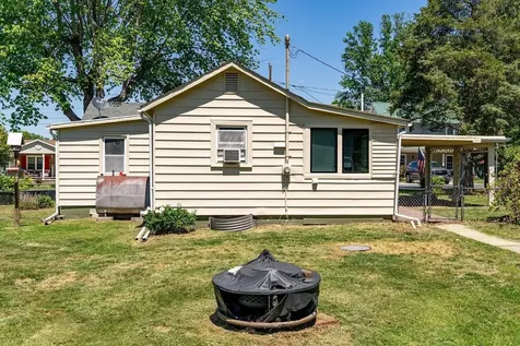 207 8th Street Grottoes VA 24441