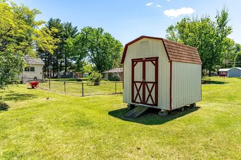 207 8th Street Grottoes VA 24441