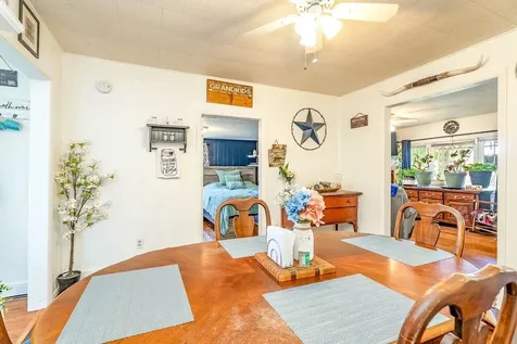 207 8th Street Grottoes VA 24441