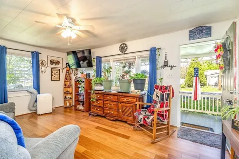 207 8th Street Grottoes VA 24441