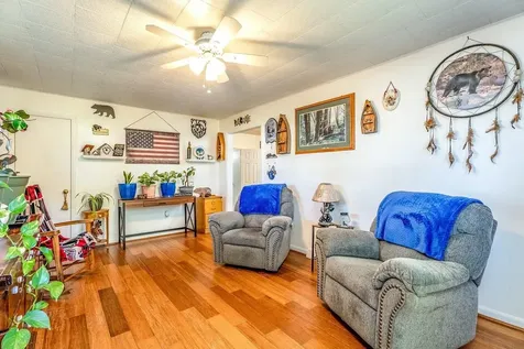 207 8th Street Grottoes VA 24441