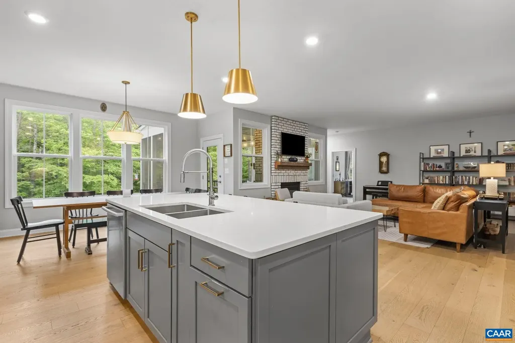271 Two Rivers Drive Troy VA 22974